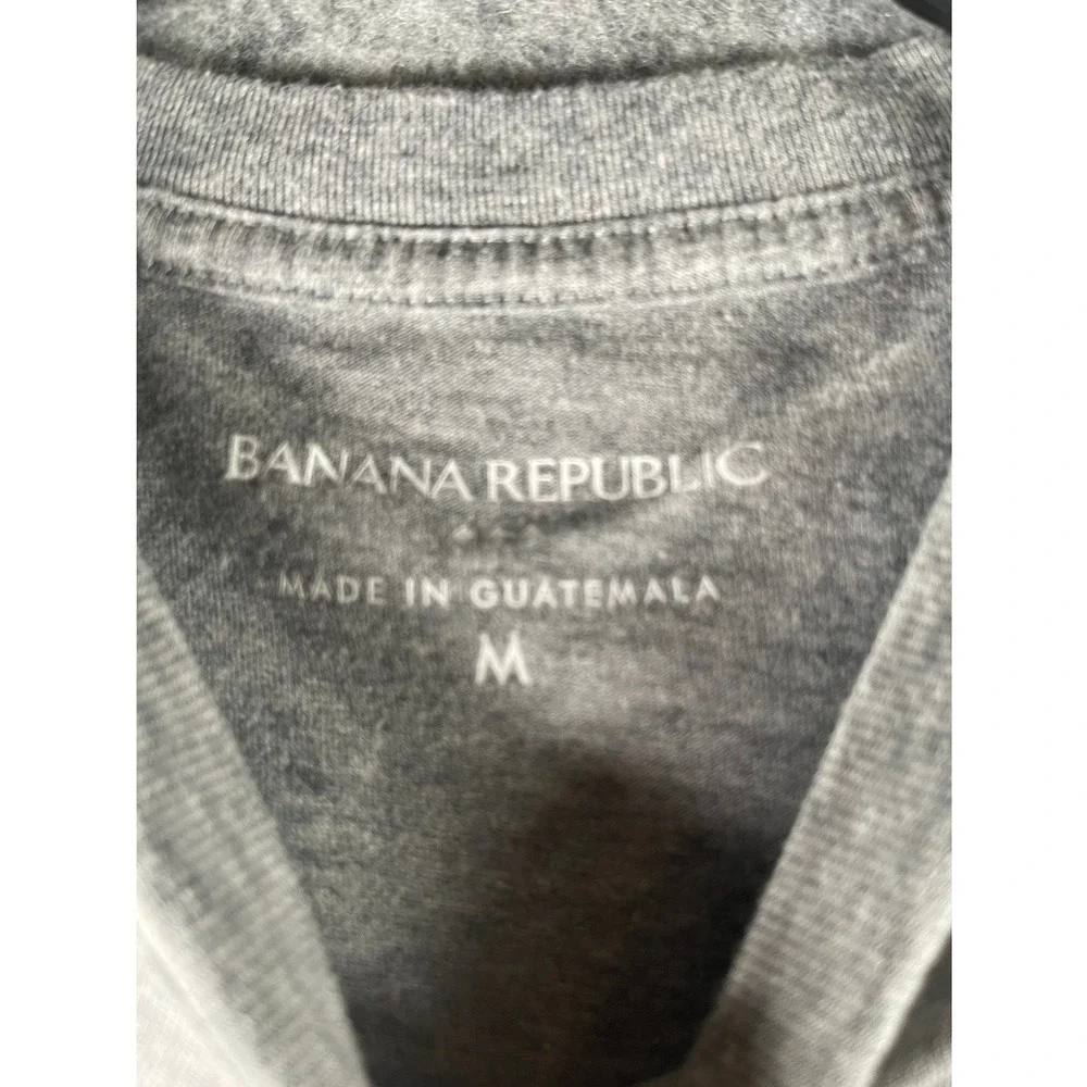 Banana Republic Mens Gray Elephant Graphic Pocket T-Shirt Size M BR SF-78 Safari